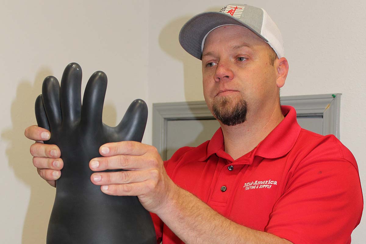 Glove and sleeve wear inspections